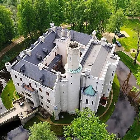 Otel Zamek Karpniki Schloss Fischbach 4*