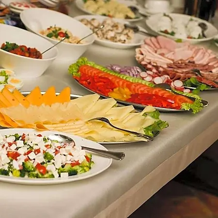 Zamek Karpniki Schloss Fischbach Hotel 4*