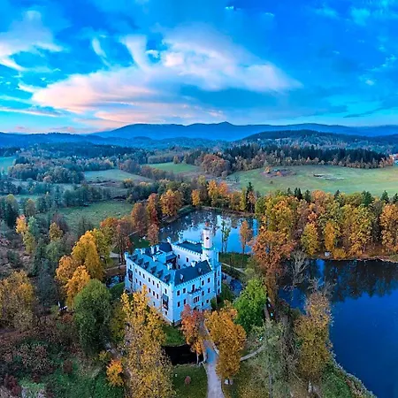 Otel Zamek Karpniki Schloss Fischbach